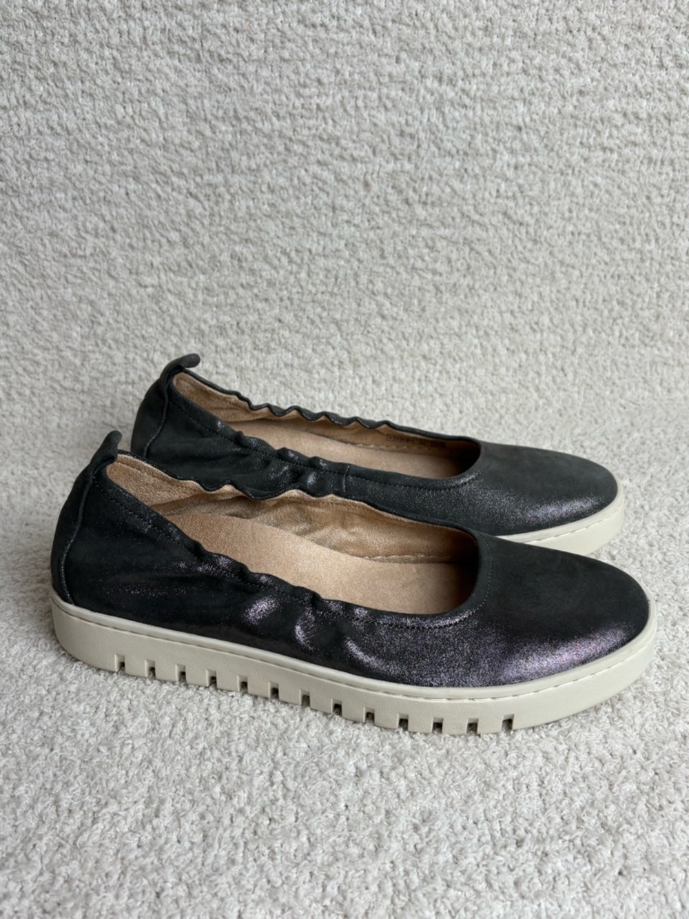 Vionic Shoes Womens 8 Uptown Ballet‎ Slip On Leather in Polluted Silver Shimmer